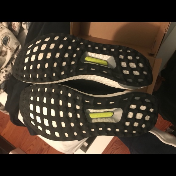 1.0 ultra boost sz 8.5 og all - Picture 2 of 2